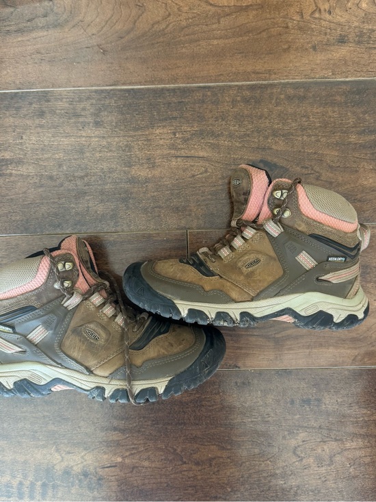 Keen Shoes - KEEN Brown and Pink Hiking Boots